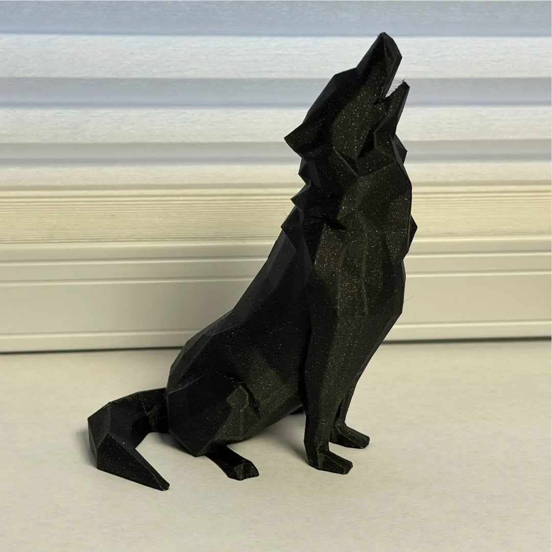 1422-1 مجسمه گرگ چند ضلعی زوزهکش - تصویر 1