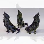 مجسمه گرگ چند ضلعی زوزه‌کش - تصویر 3